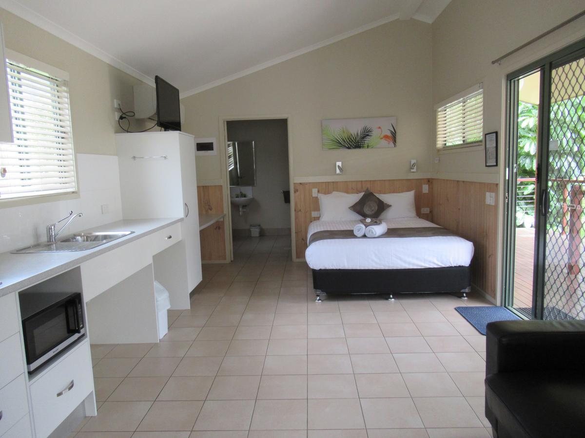 Cairns Crystal Cascades Holiday Park Exterior photo